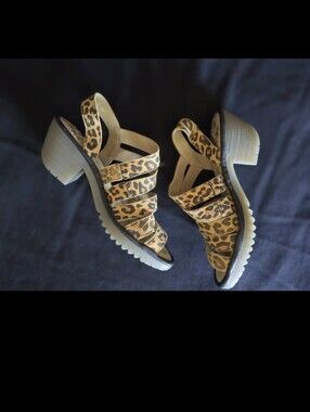 ✨ FLY LONDON YALA LEOPARD PRINT LEATHER WEDGE SANDALS ✨